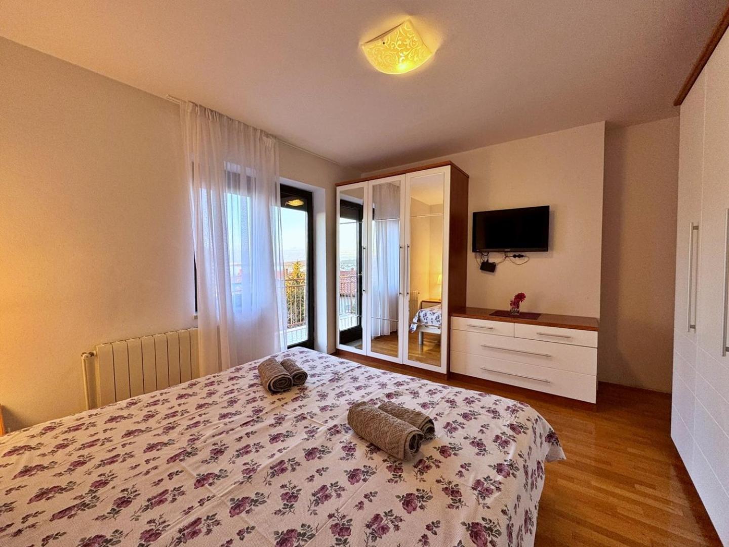 Apartments Katarina 马林斯卡 外观 照片
