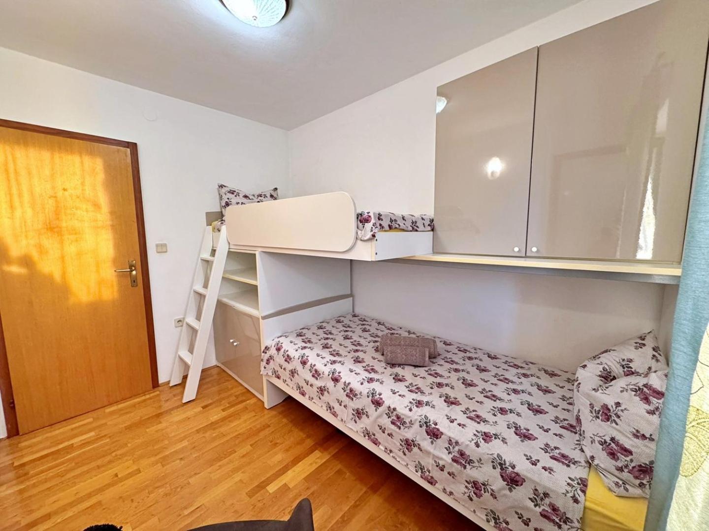 Apartments Katarina 马林斯卡 外观 照片